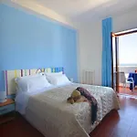 Iris Ξενοδοχείο 3*