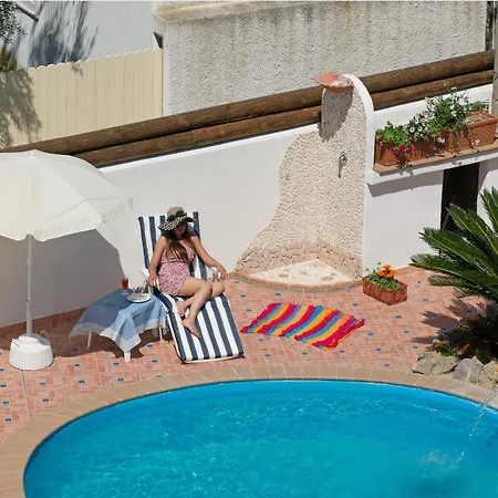 Hotel Iris