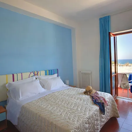 Hotel Iris