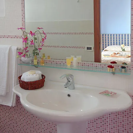 Hotel Iris