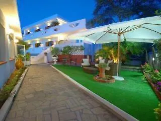 Iris Hotel