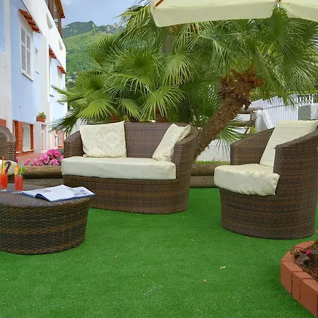 Hotel Iris