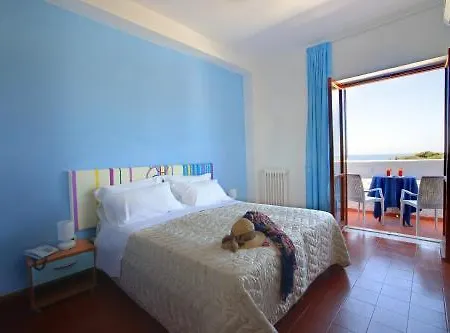 Iris Ξενοδοχείο 3*